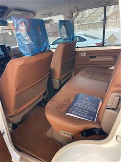 تويوتا لاند كروزر 70 بيك اب